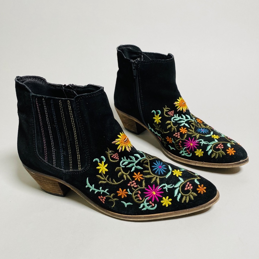 Embroidered Leather Chelsea Boots | sz 8